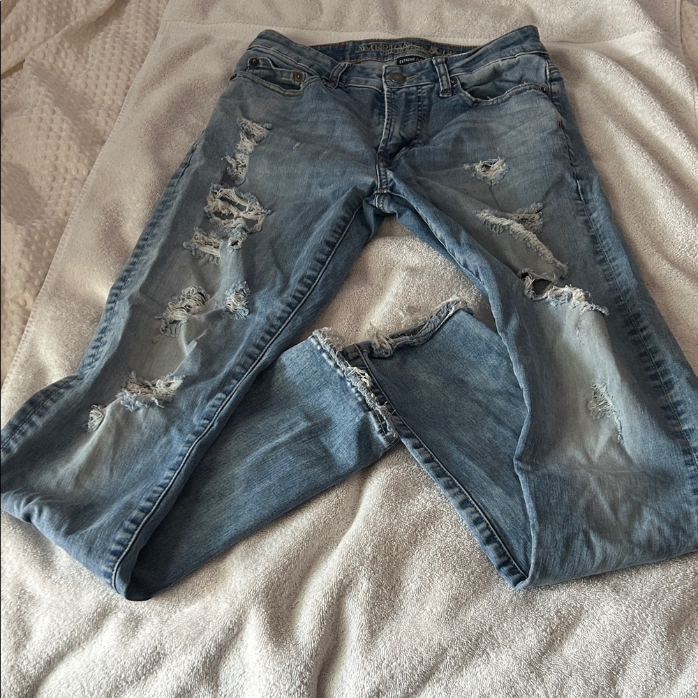 American Eagle Extreme Flex Slim  Light Wash Distressed Skinny jeans Sz 28